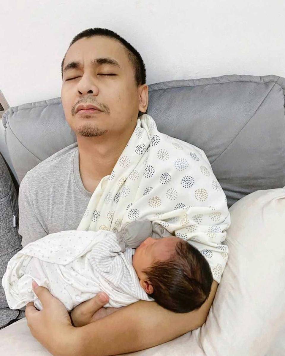 instagram.com/raditya_dika
