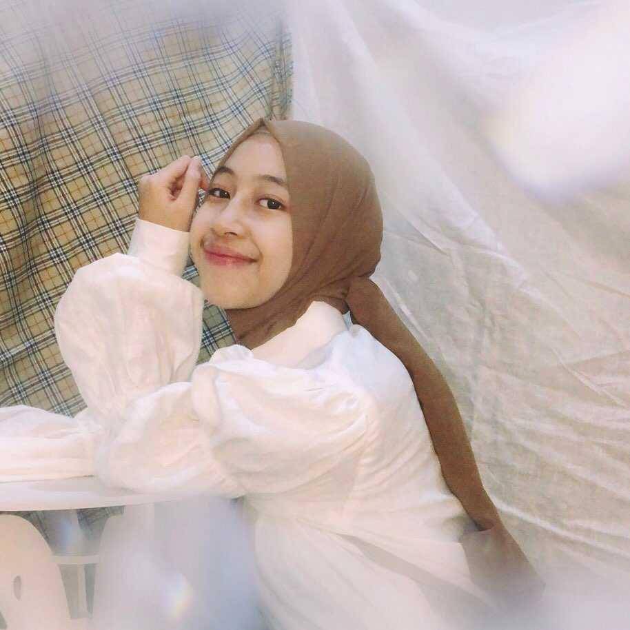 instagram.com/adiba.knza