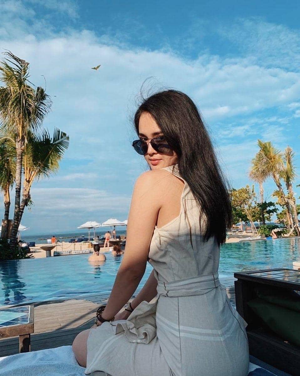 instagram.com/michelleziu