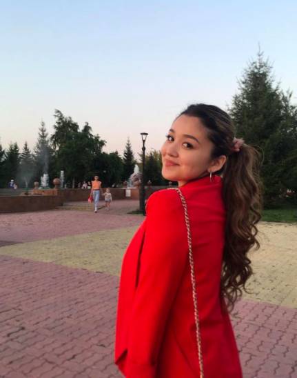 instagram.com/demi.demik