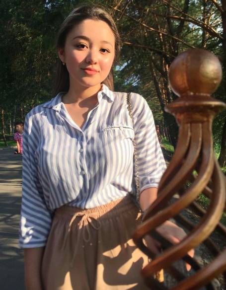 instagram.com/demi.demik