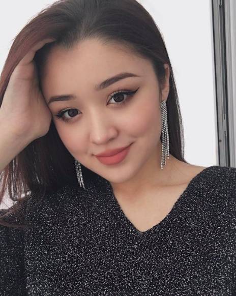 instagram.com/demi.demik