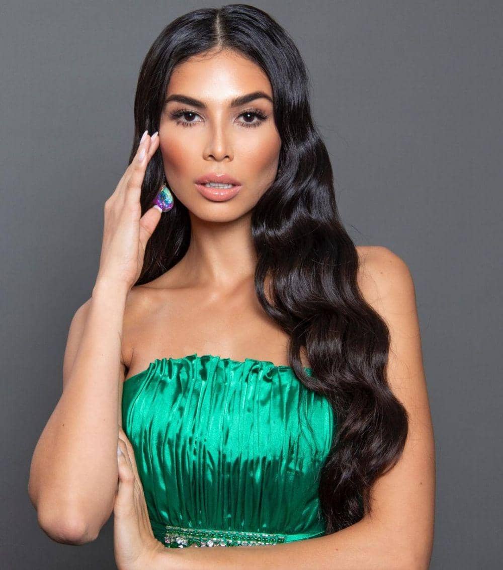 Instagram.com/misscroficial