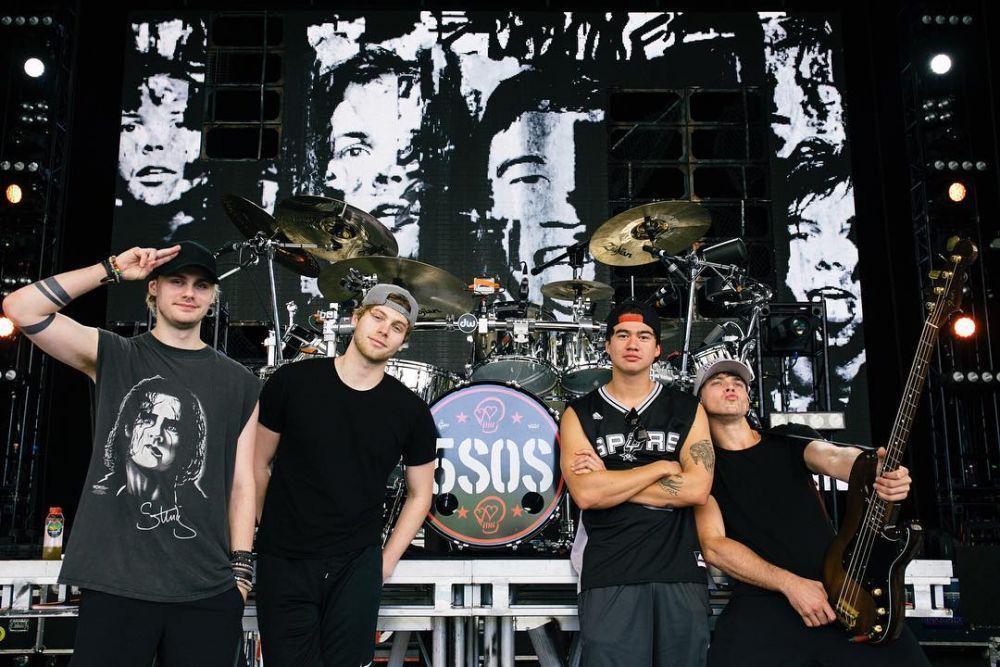 instagram.com/5sos