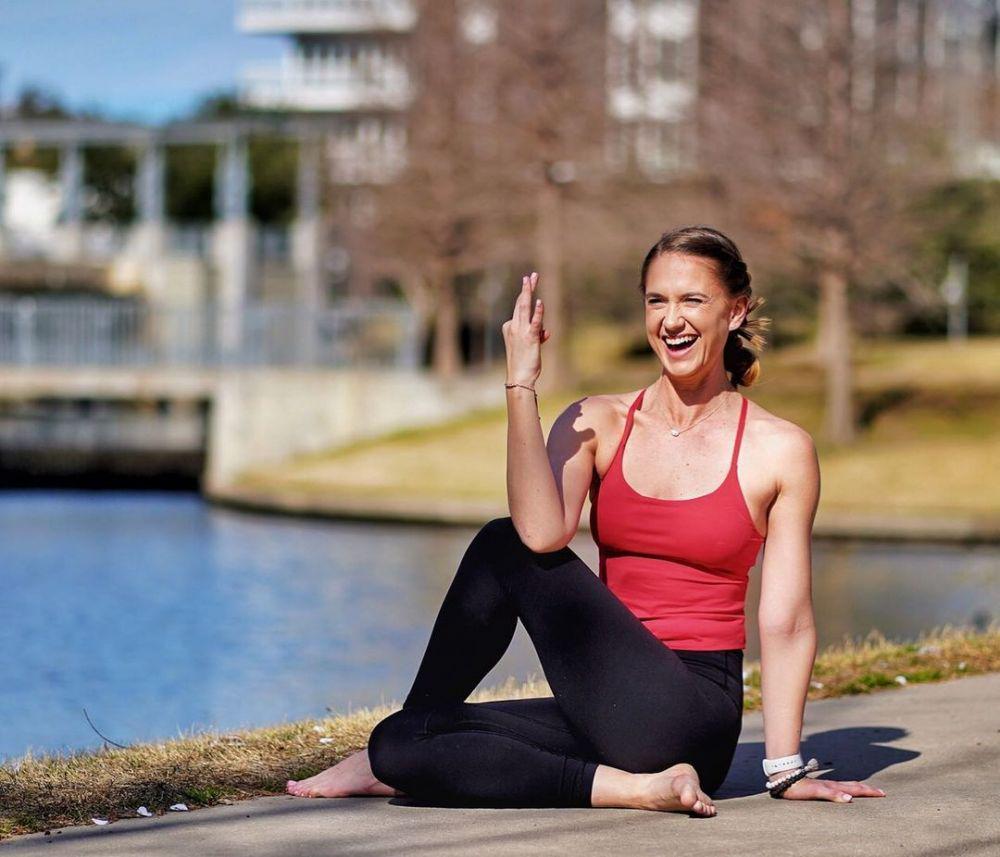 7 Gerakan Yoga untuk Meredakan Sakit Pinggang