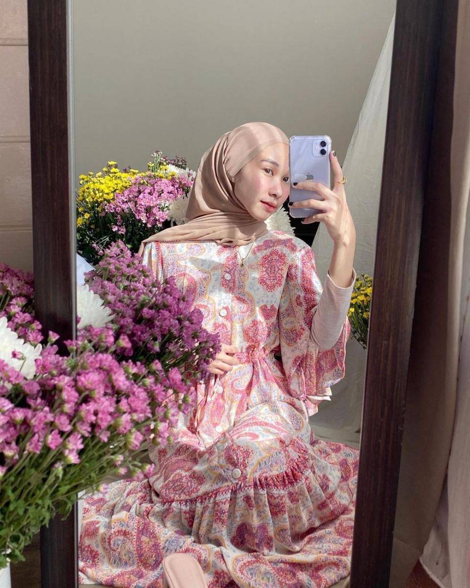 instagram.com/nasariastri