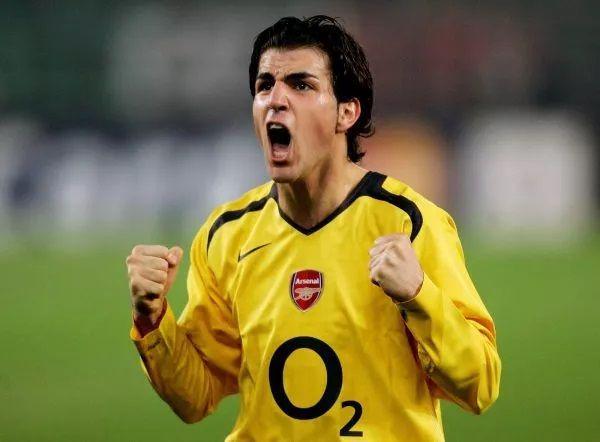 footballtransfertavern.com