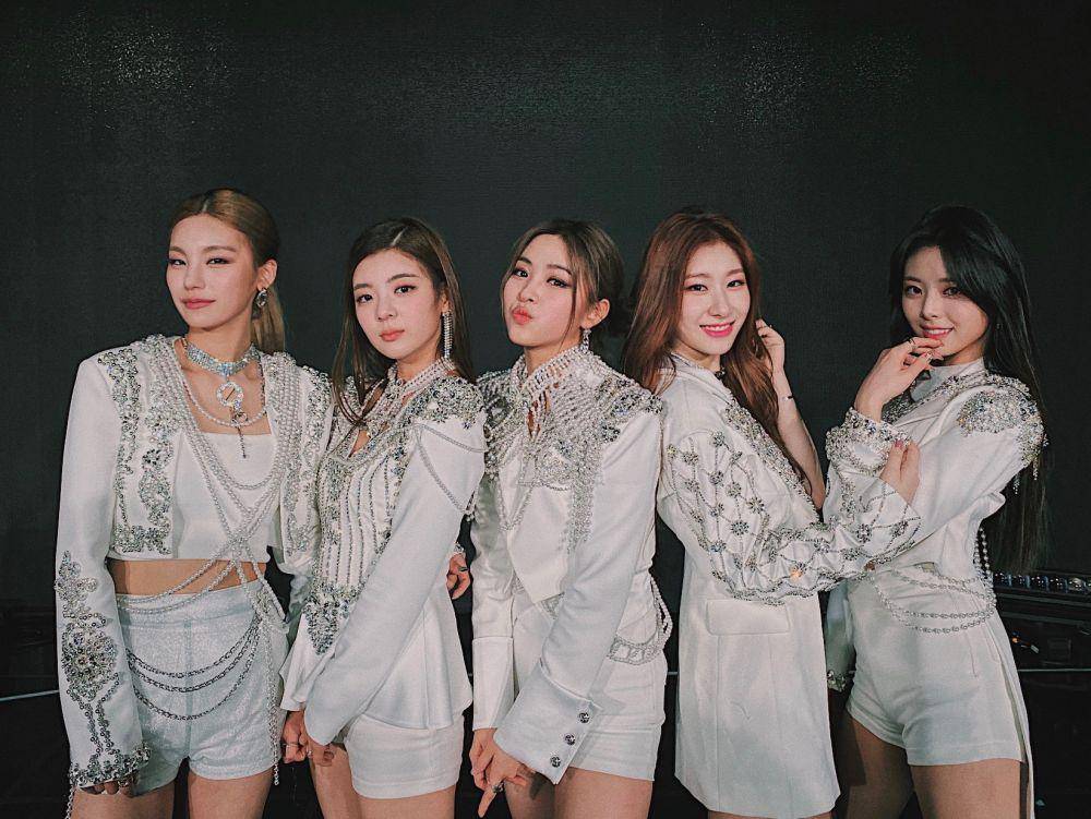 twitter.com/ITZYofficial