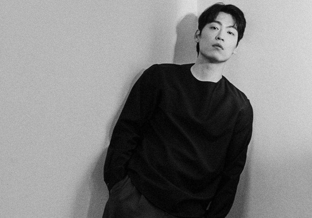 9 Potret John Park yang Jadi Pengisi Soundtrack Lovestruck in The City