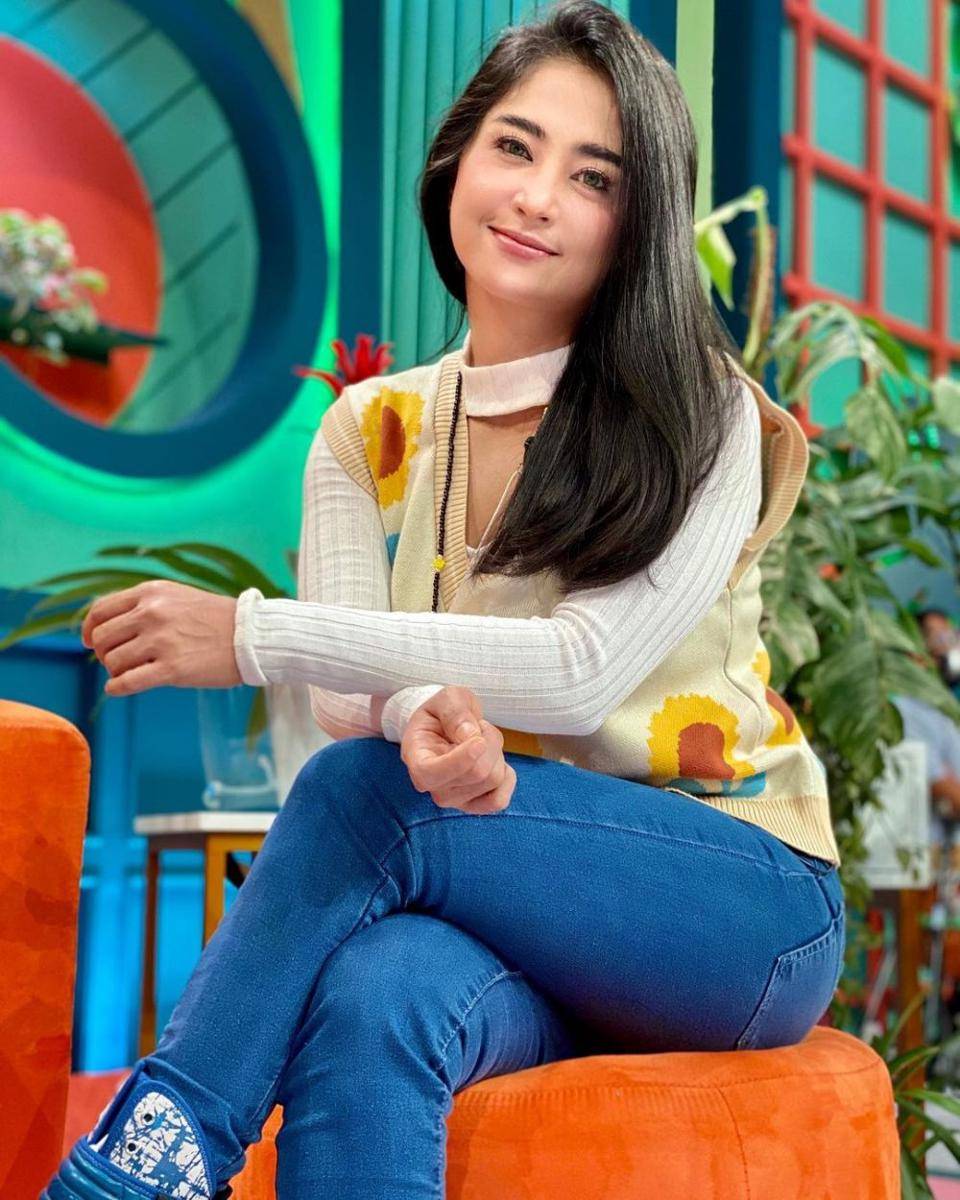 instagram.com/dewiperssikreal