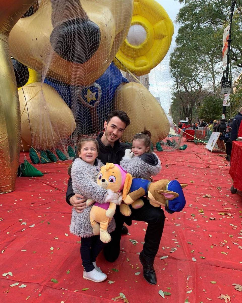 instagram.com/daniellejonas