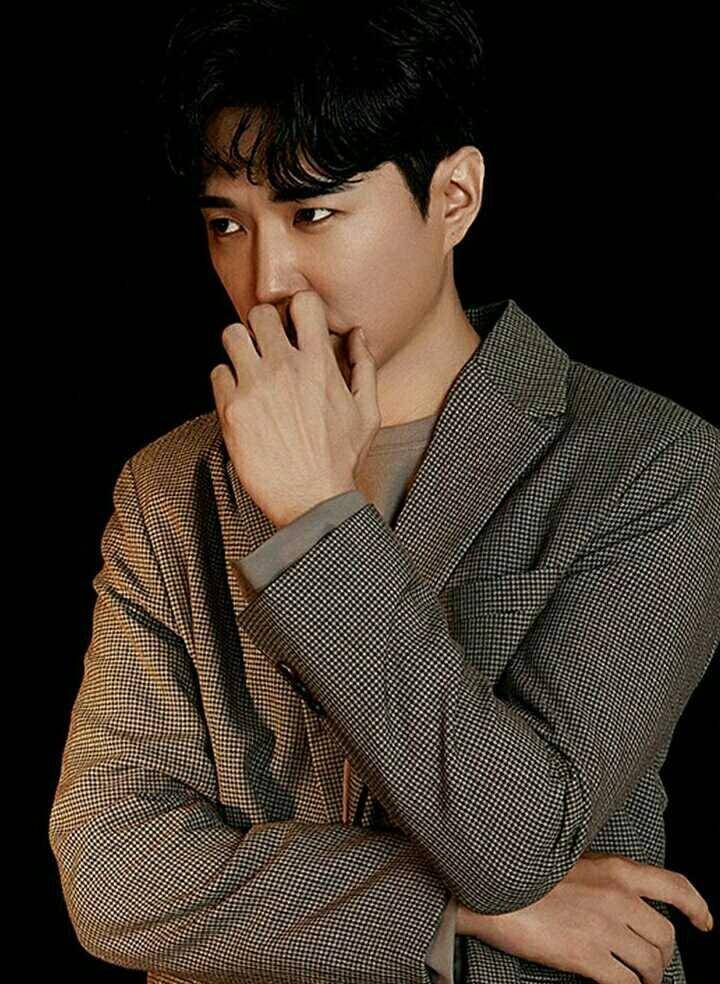 instagram.com/ cuz9_ent