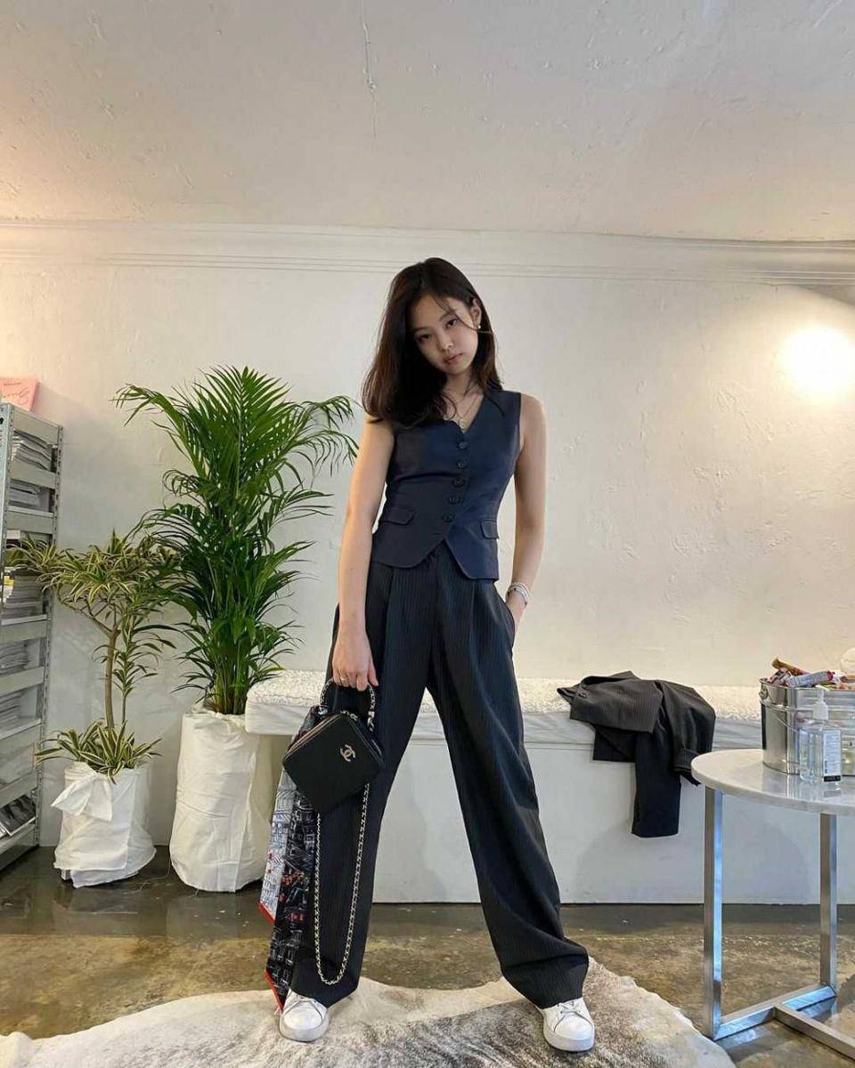 Instagram.com/jennierubyjane