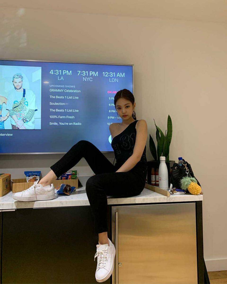 Instagram.com/jennierubyjane