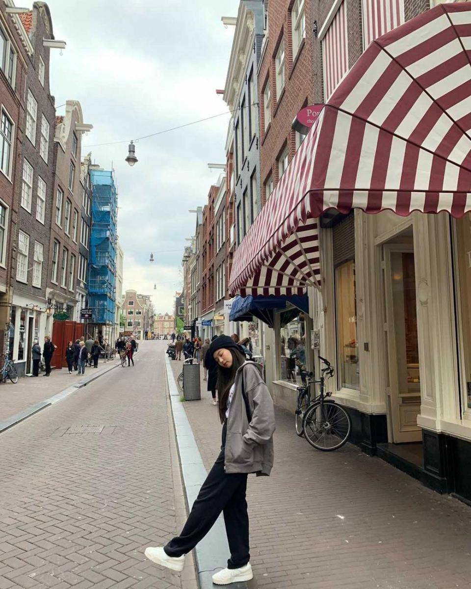 Instagram.com/jennierubyjane