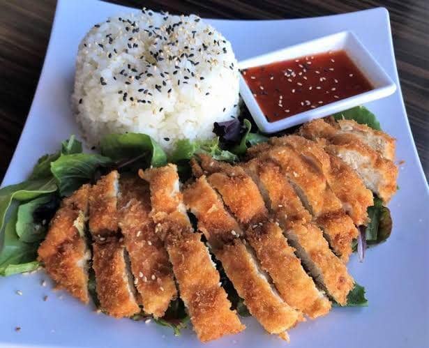 Kreasi Chicken Katsu Sambal Bajak, Pedasnya Menggigit Lidah!