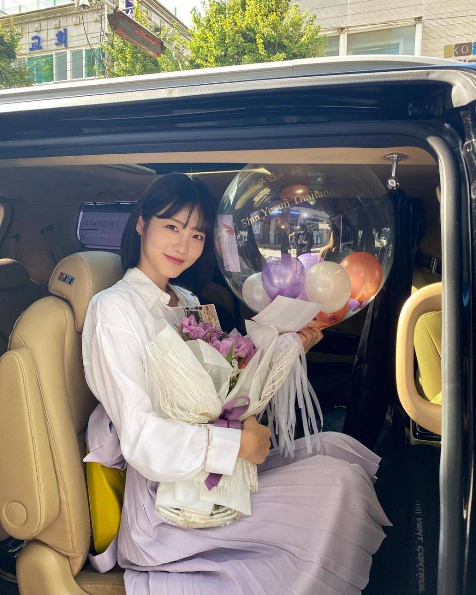 Instagram.com/__shinyeeun