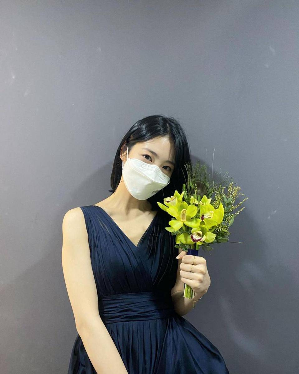Instagram.com/__shinyeeun