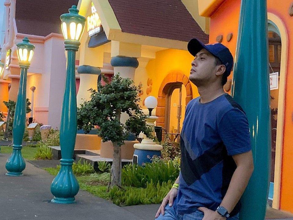Ulang Tahun ke-42, 10 Potret Ferry Ardiansyah yang Penuh Pesona