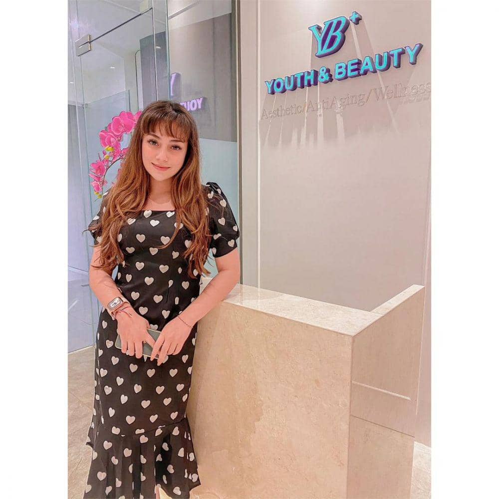 instagram.com/celine_evangelista