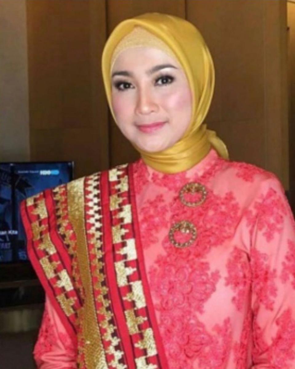 Instagram.com/desyratnasarifans