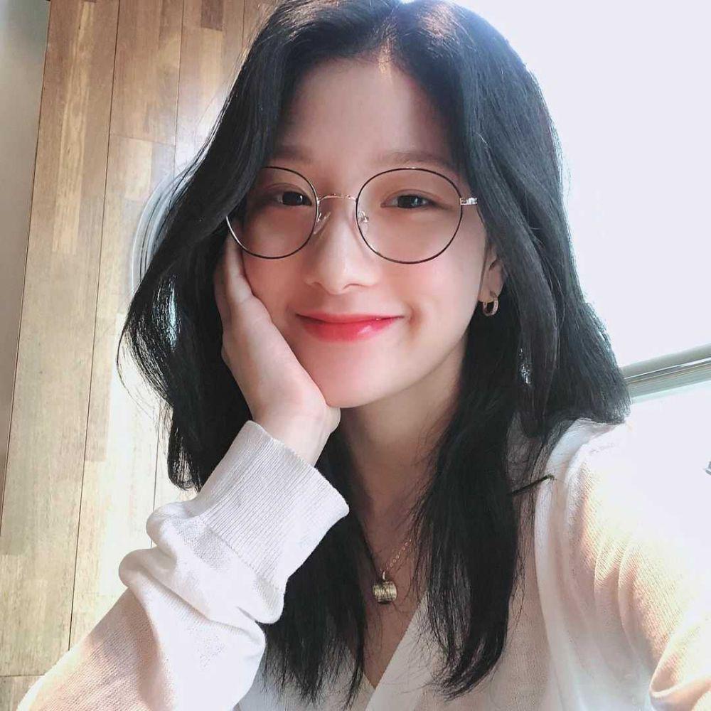 instagram.com/officialfromis_9