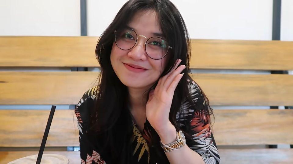 Akun IG Digembok, Ini 10 Potret Mumu Tonight Show yang Bikin Penasaran