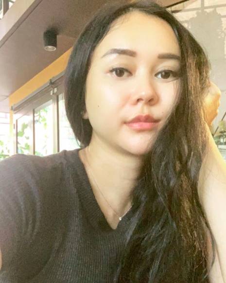 instagram.com/aurakasih