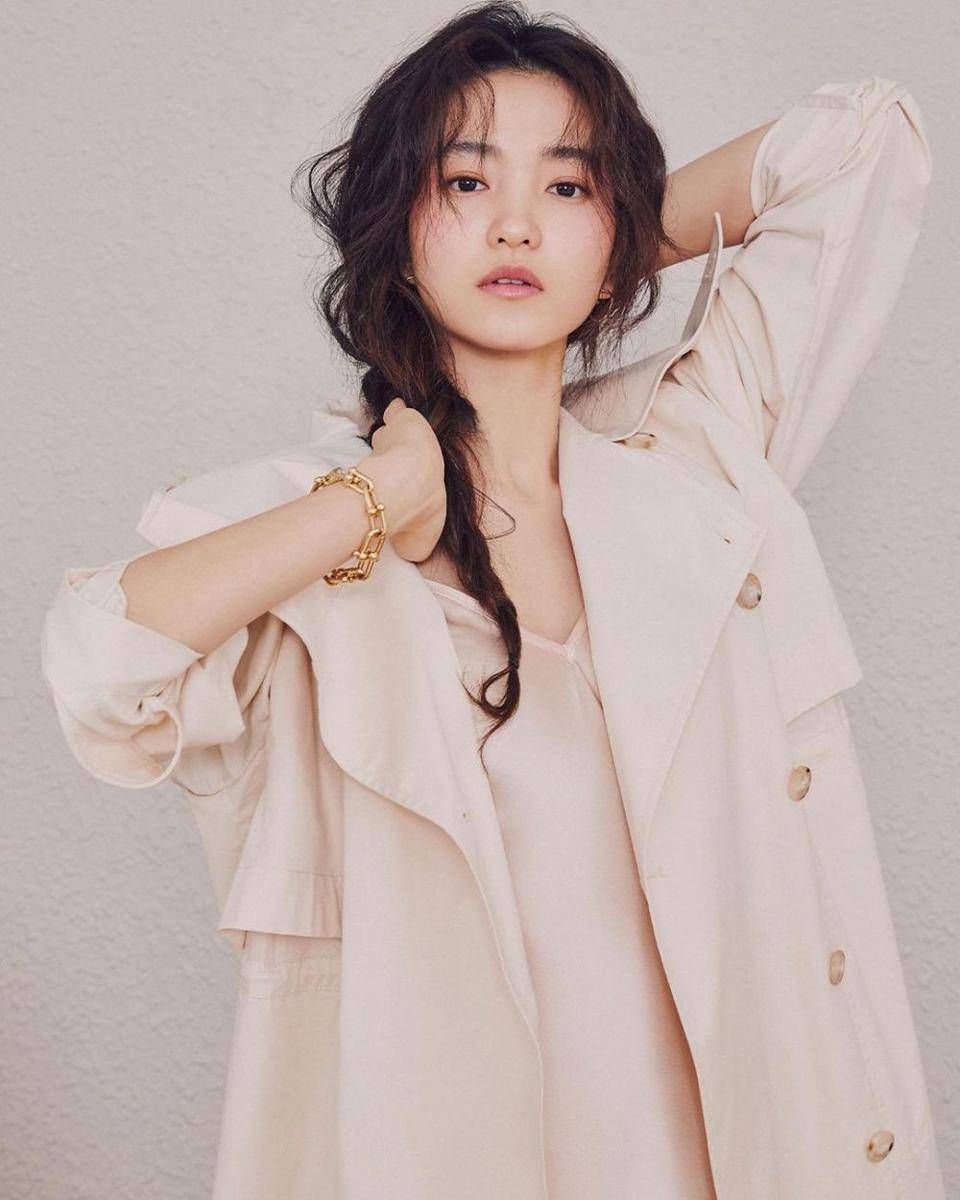 Instagram.com/official_frontrow