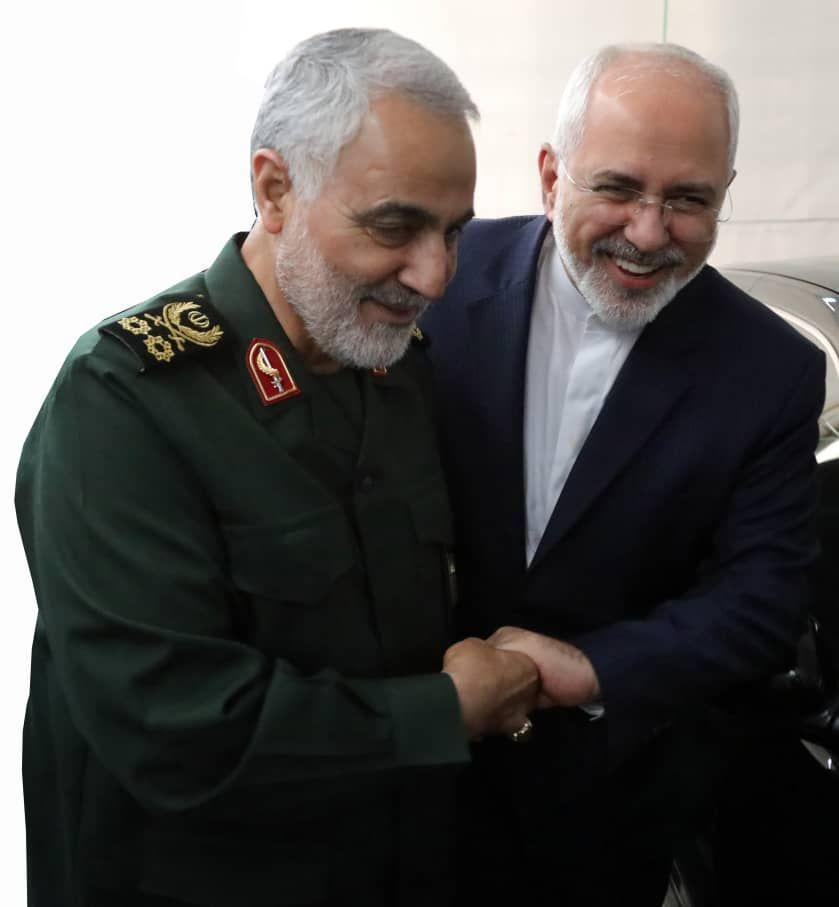 Menteri Luar Negeri Iran, Mohammad Javad Zarif, bersama mendiang Jenderal Qasem Soleimani. twitter.com/JZarif