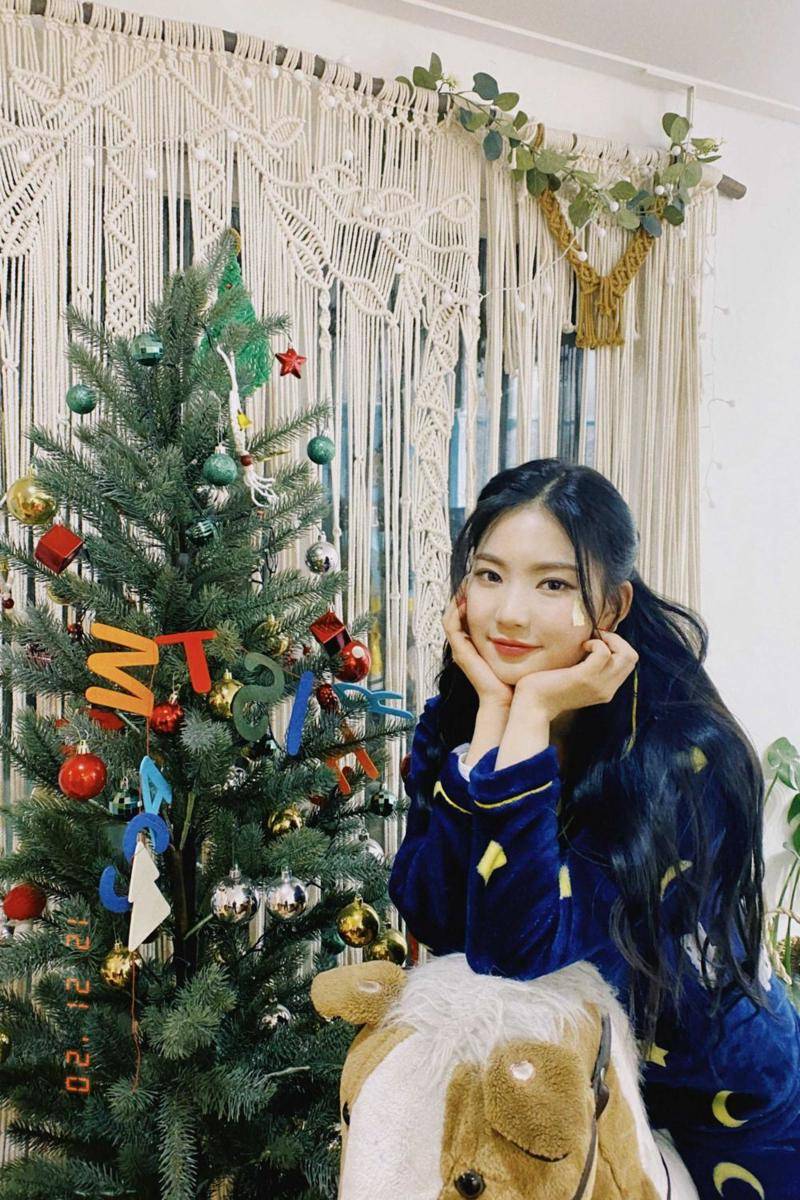 twitter.com/STAYC_official