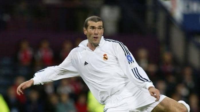 10 Pemain dengan Banderol Tertinggi Saat Memutuskan untuk Pensiun