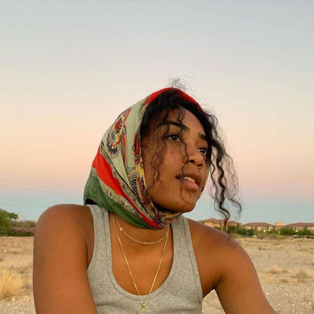 instagram.com/whoisumi