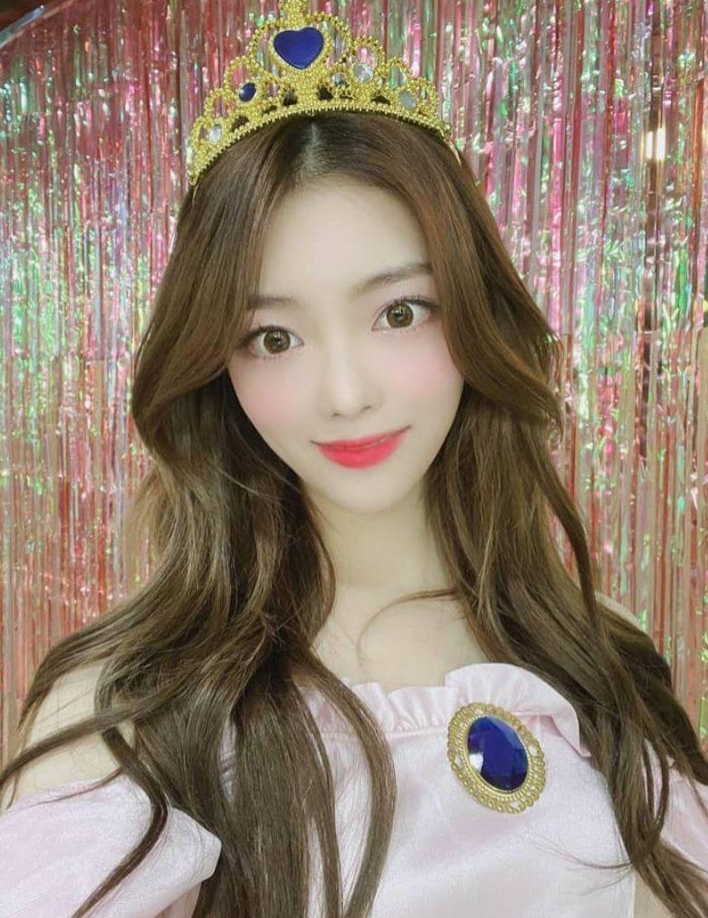 instagram.com/official_saturday