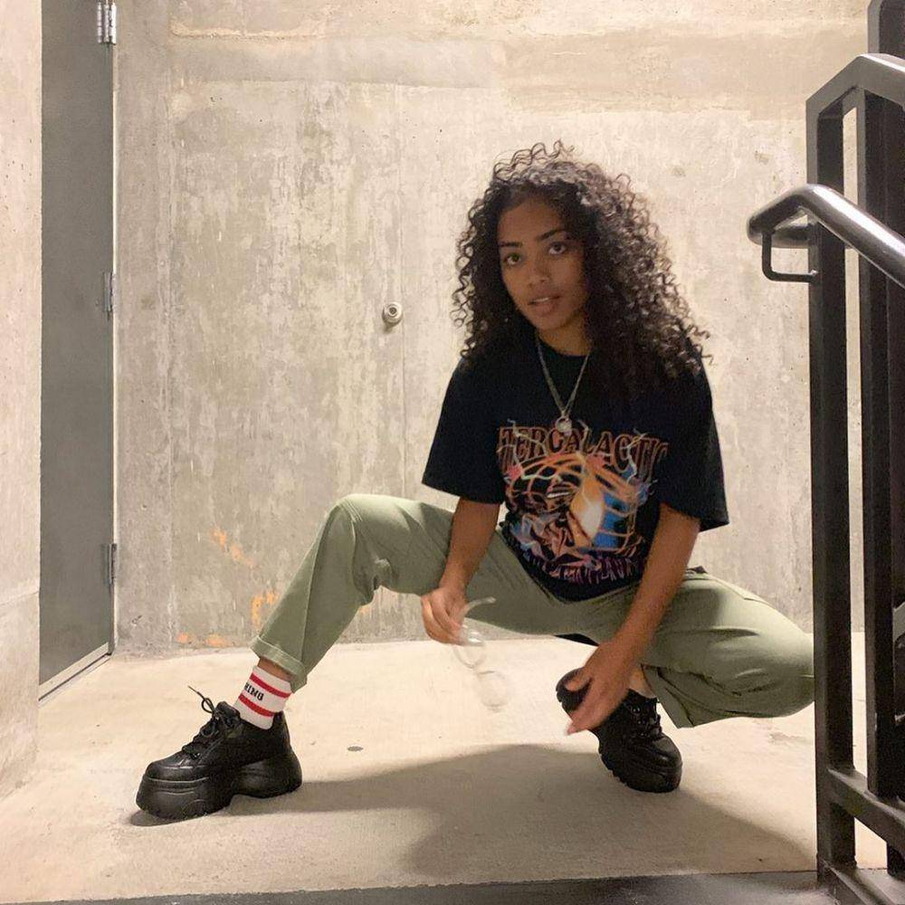 instagram.com/whoisumi