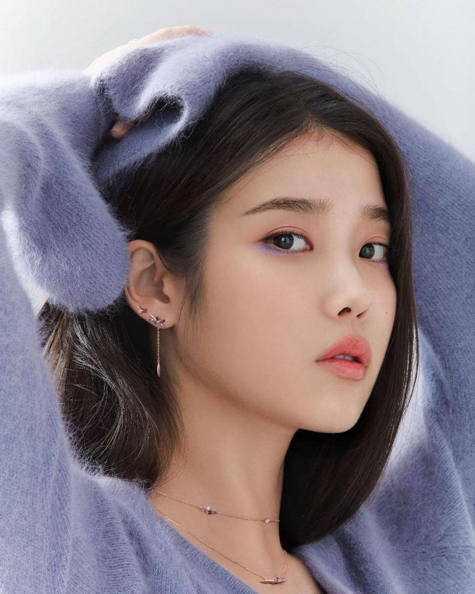 Instagram.com/j.estina_official
