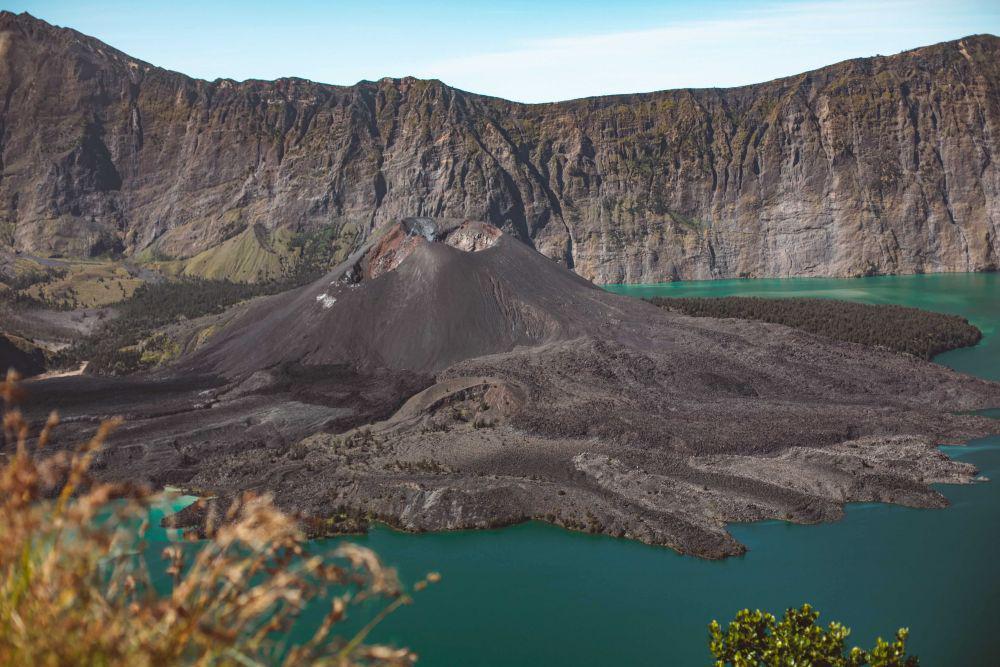 7 Keunikan Air Terjun Sendang Gile, Pesona Alam Kaki Gunung Rinjani