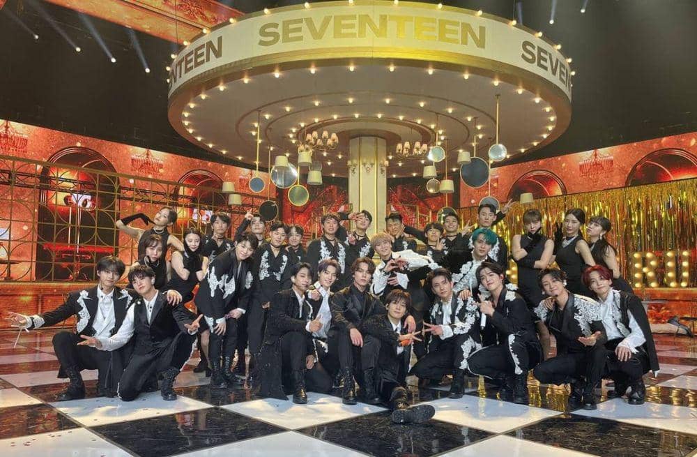 Sukses Digelar, 10 Potret Keseruan Konser Seventeen IN-COMPLETE