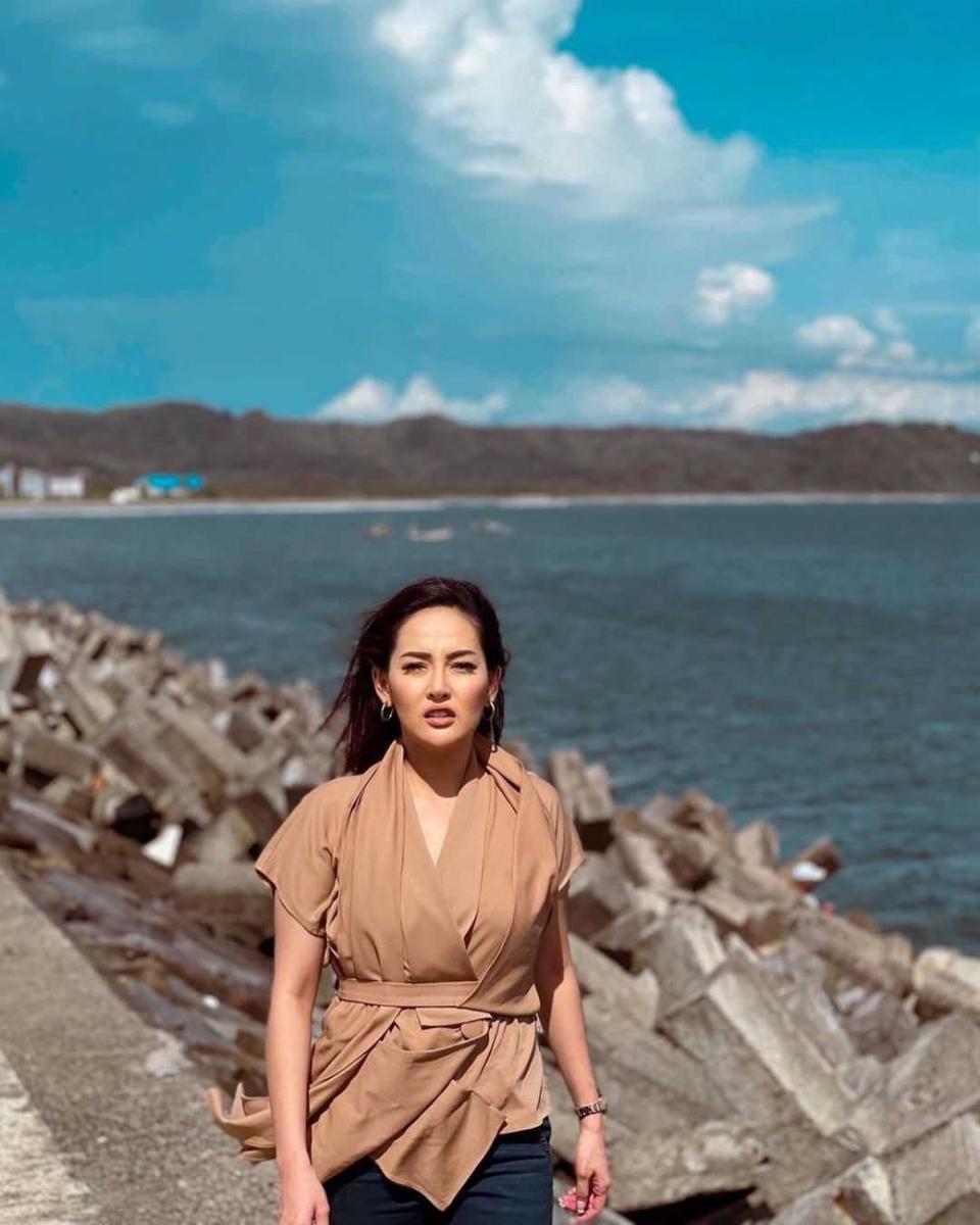 Instagram.com/faradinatk