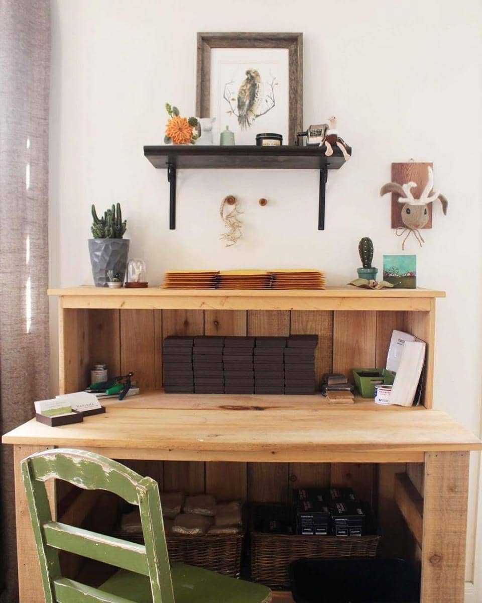 instagram.com/karismabykarajewelry