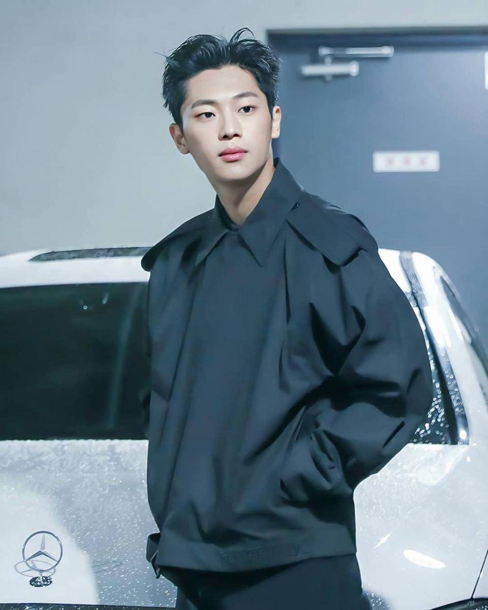 Instagram.com/leesin_y_