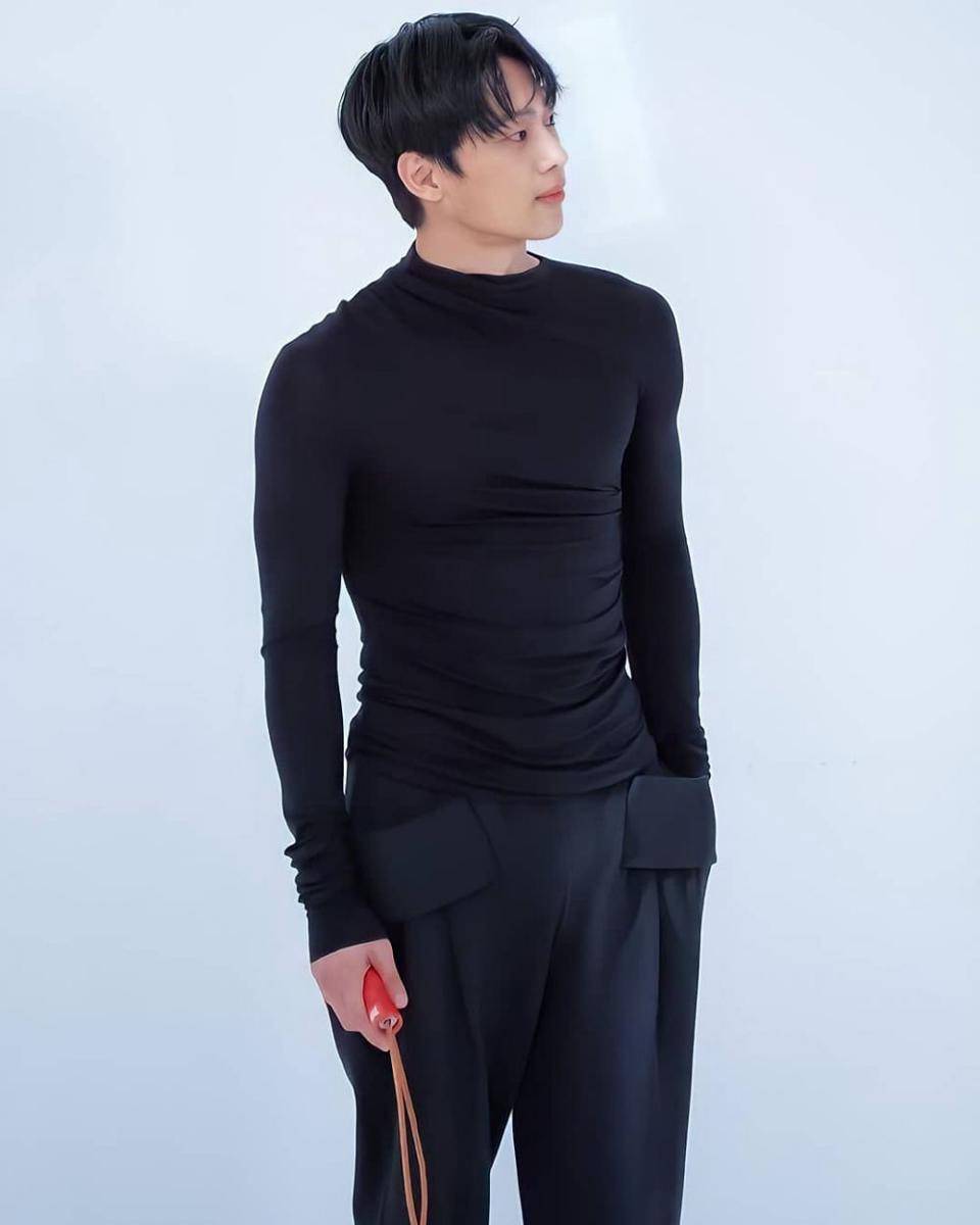 Instagram.com/leesin_y_