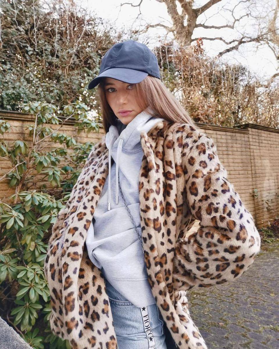 instagram.com/eleanorj92