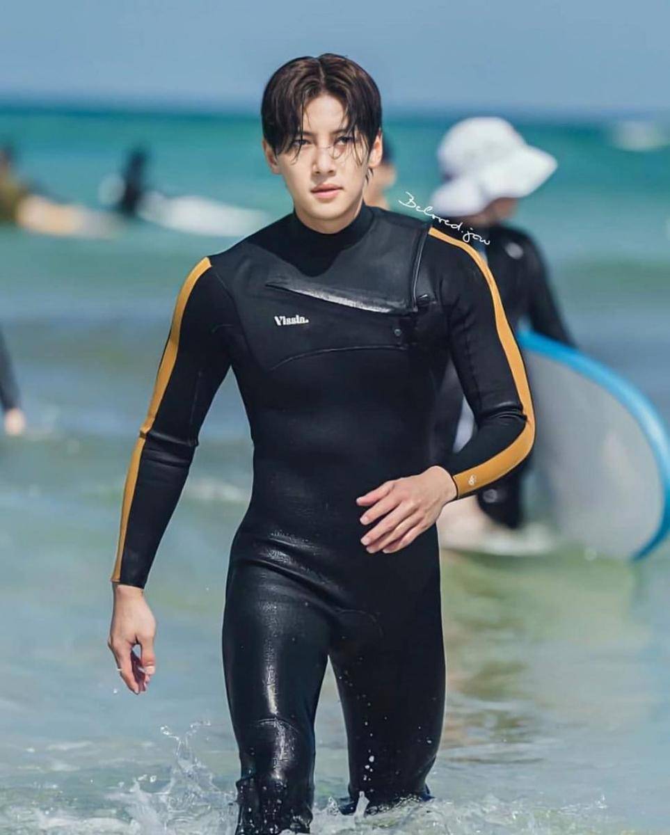 Ji Chang Wook (Instagram.com/beloved.jcw)
