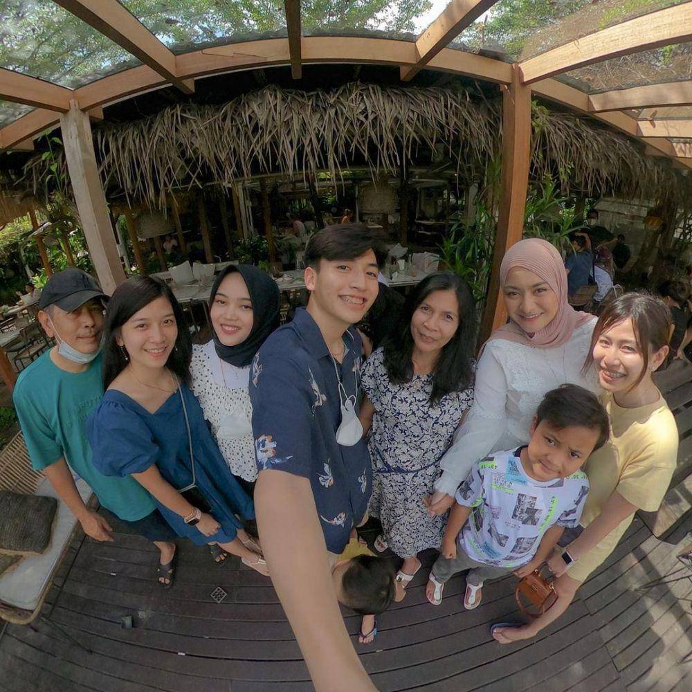 instagram.com/putridelinaa