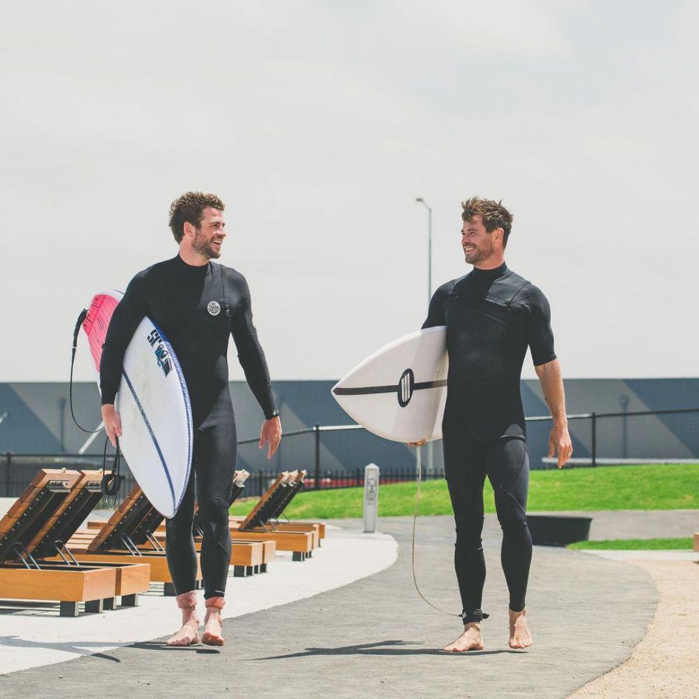 instagram.com/liamhemsworth