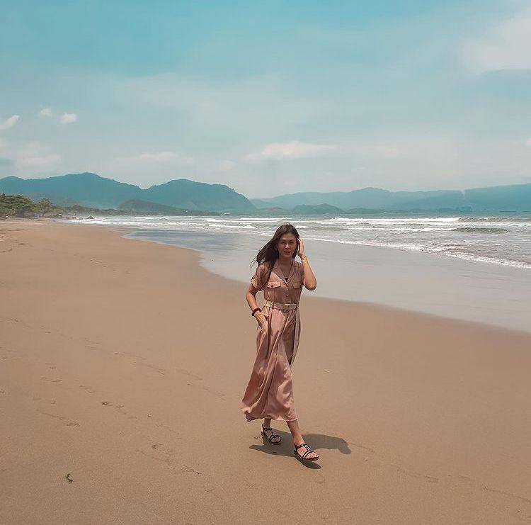 Instagram.com/rebeccatamara/