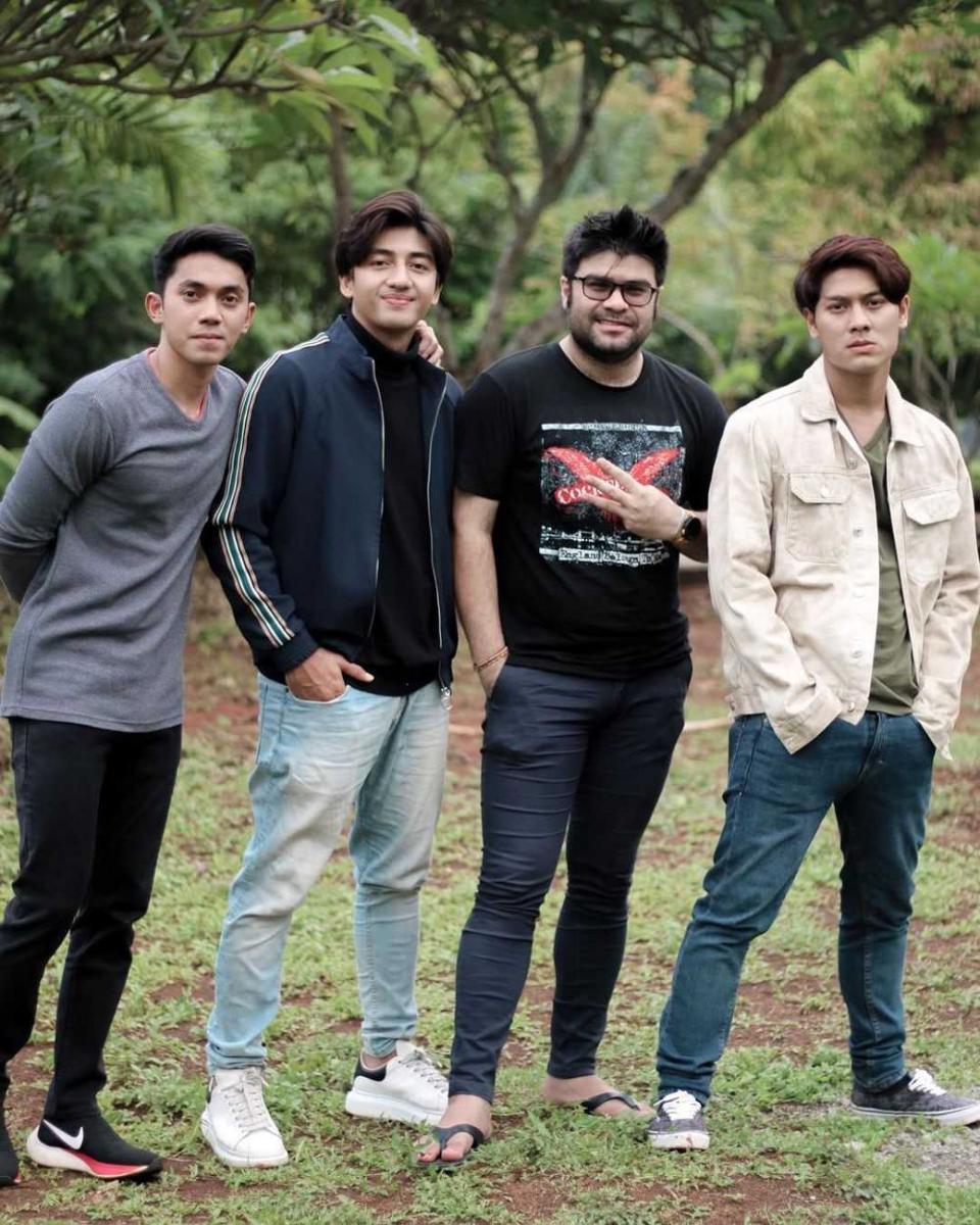 instagram.com/harrisvriza