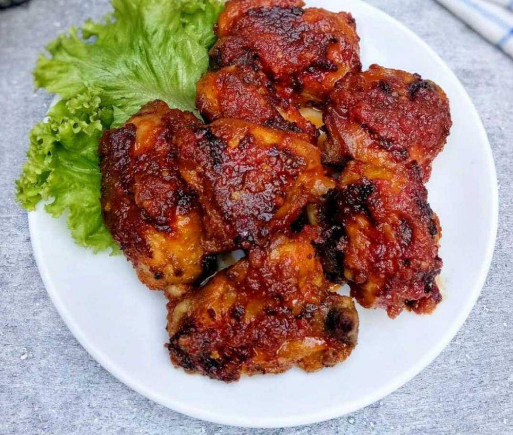 ilustrasi ayam bakar (instagram.com/yulianatunggadewi_18)