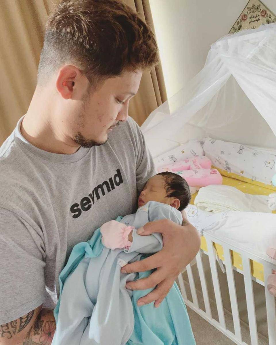 Instagram.com/syamsir11alam
